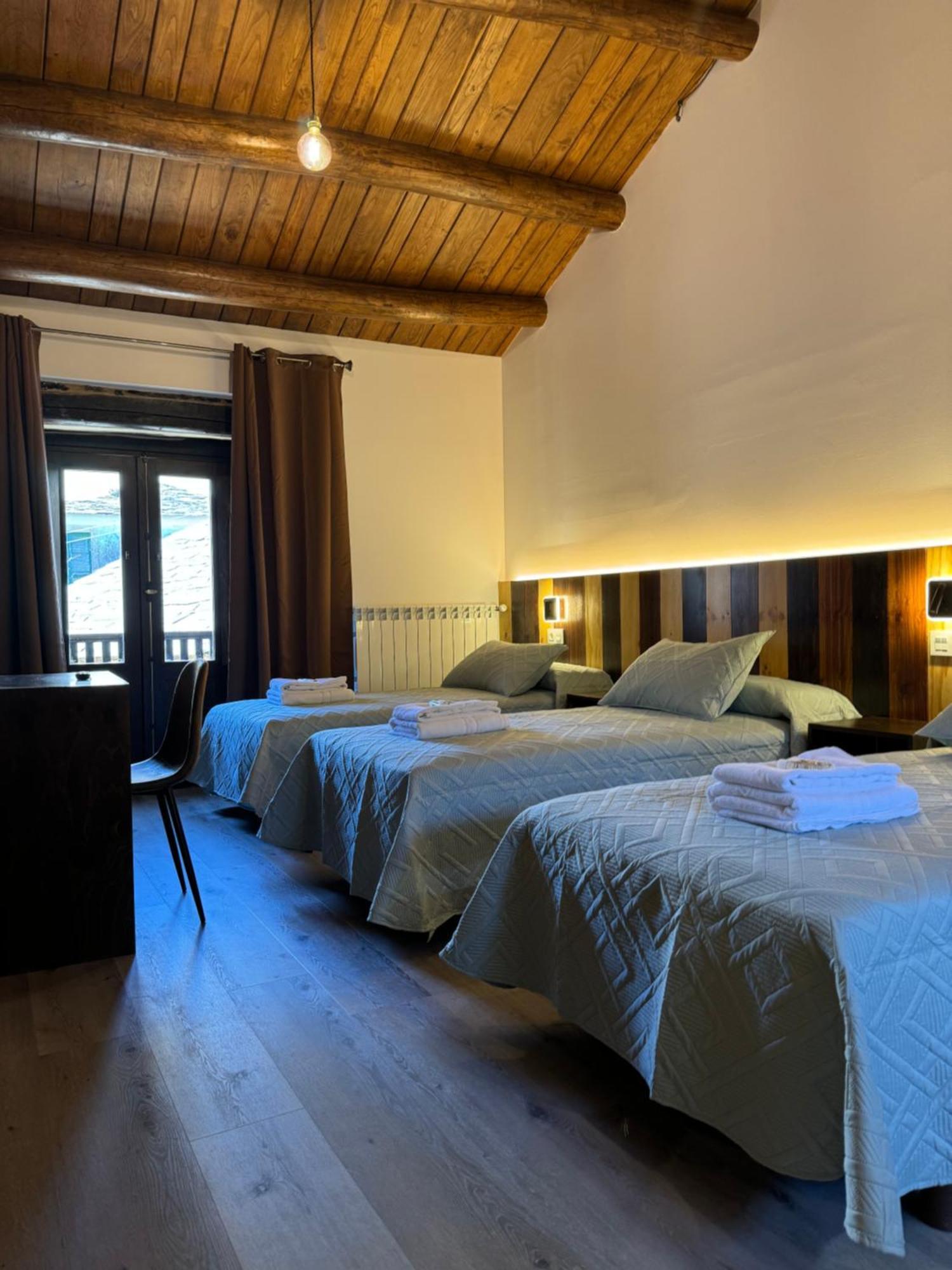 Boutique Vila De Triacastela Exterior photo